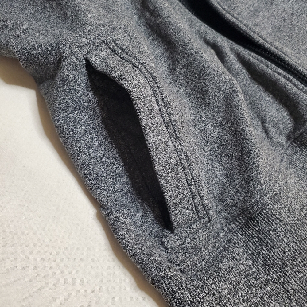 Lululemon Women's Zipup Hoodie - Picture 8 of 11